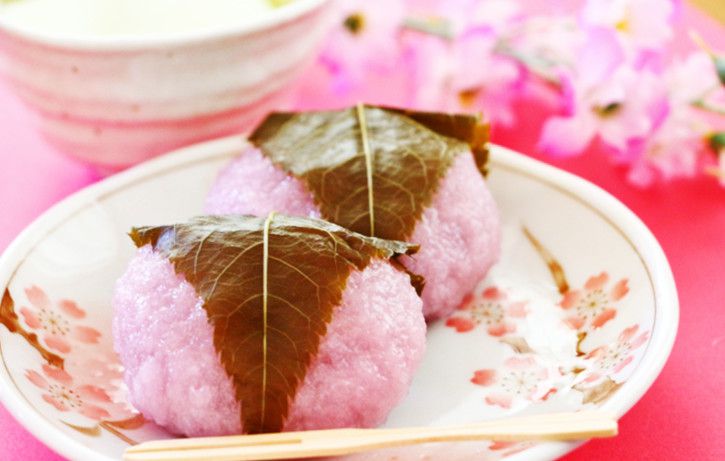 、ソフトな色合いのカラーコーディーネートで日本の自然や季節を表現した和菓子